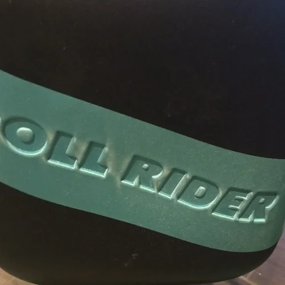 Kids ROLL RIDER- Black and Green Skateboard Suitcase - Picture 5 of 7